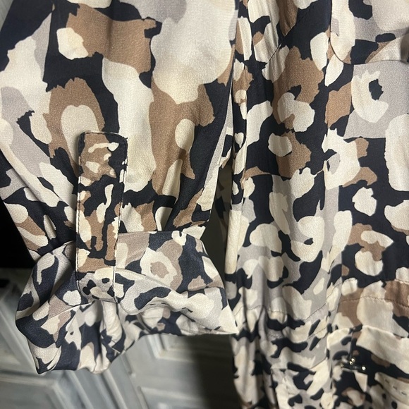 Les Copains Animal Print Drawstring Cargo Pocket Silk Button Down Shirt Dress - Picture 2 of 11